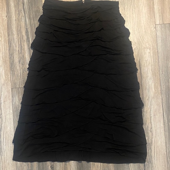 Chic Black Layered Pencil Skirt - Picture 1 of 7